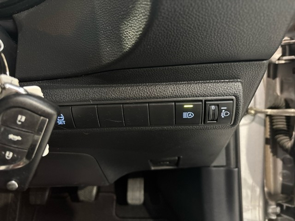 2019 Toyota Corolla - image 14