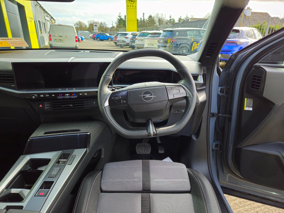 2025 Opel Grandland - image 12
