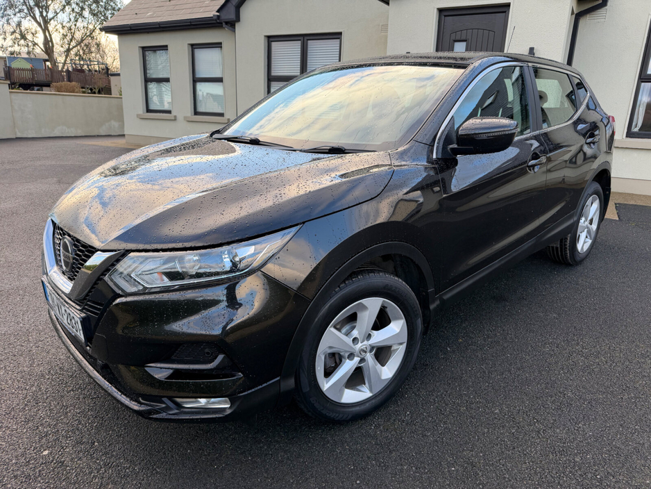 2019 Nissan Qashqai - image 2