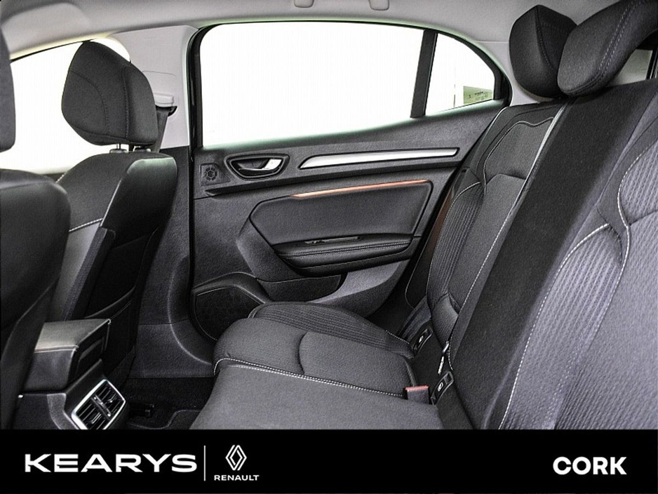 2020 Renault Megane - image 7
