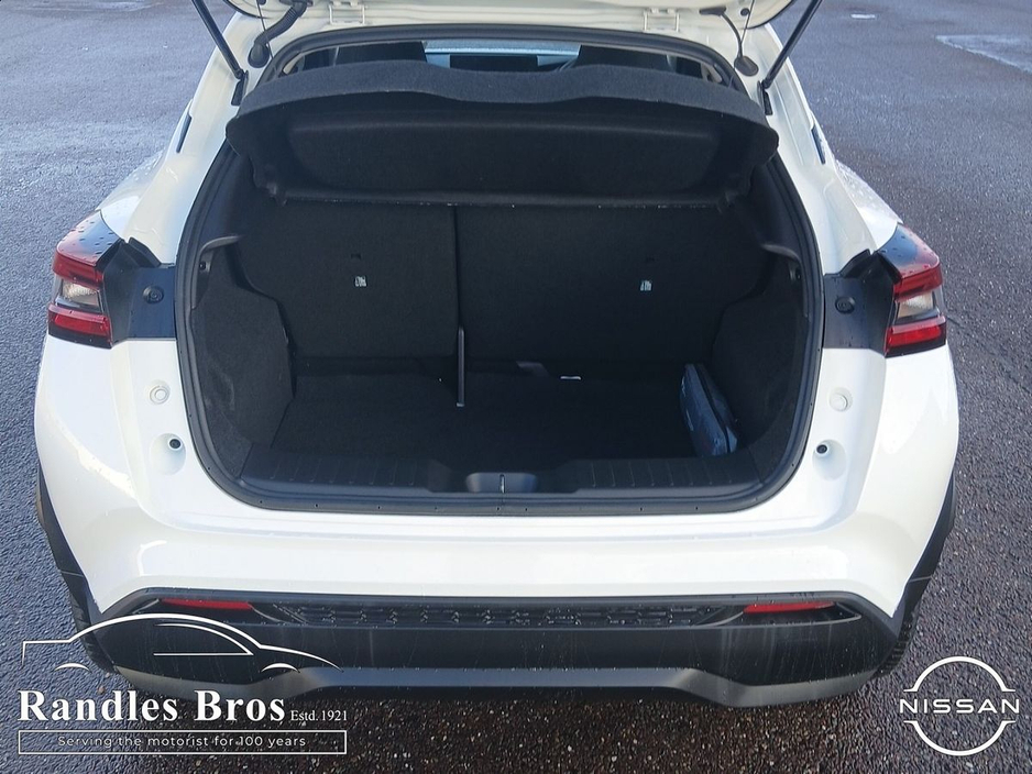 2025 Nissan Juke - image 15