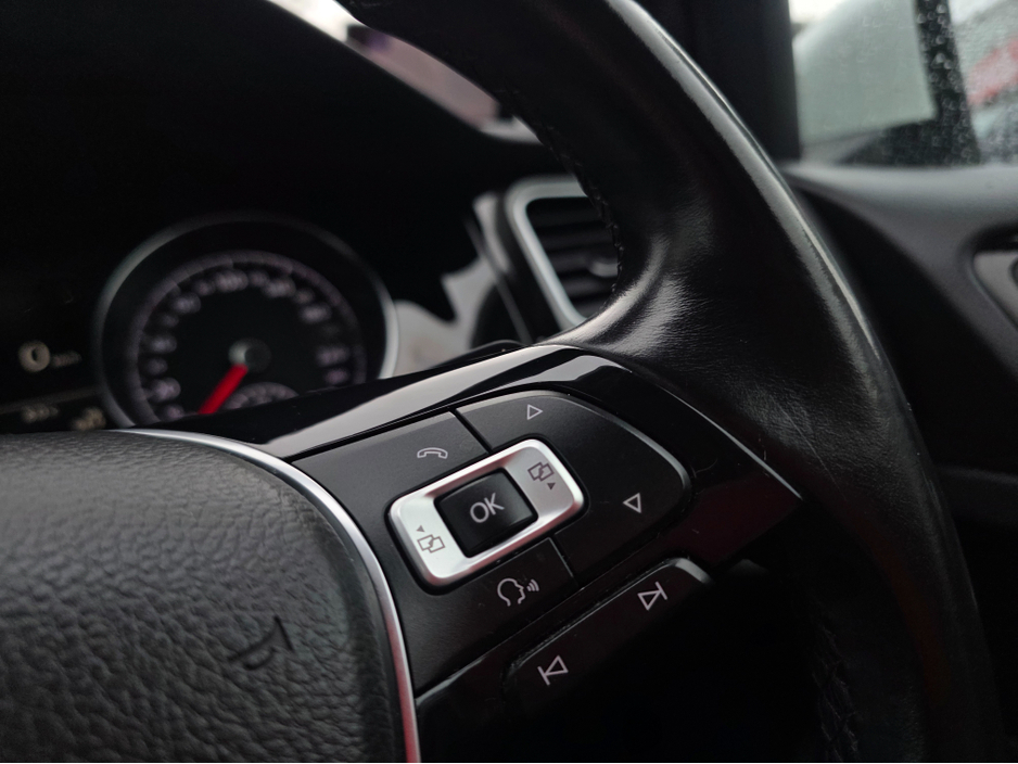 2016 Volkswagen Golf LEATHER TAN LEATHER SEATS 1.4 TSI HEATED ELECTRIC SEATS - NAVIGATION * REVERSING CAMERA * SIMI DEALER - €15,950