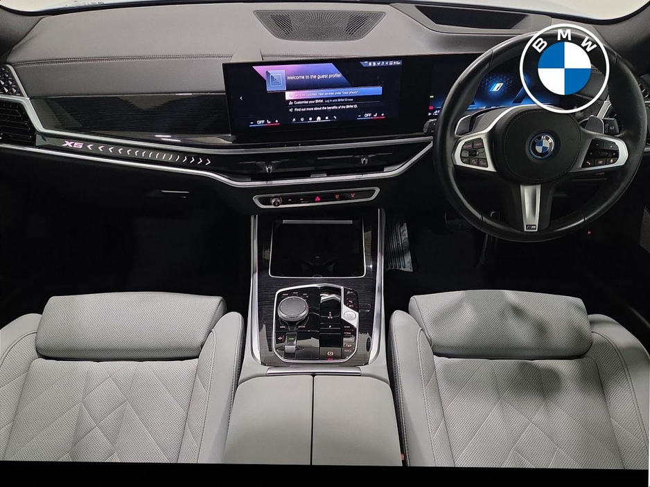 2024 BMW X5 - image 4