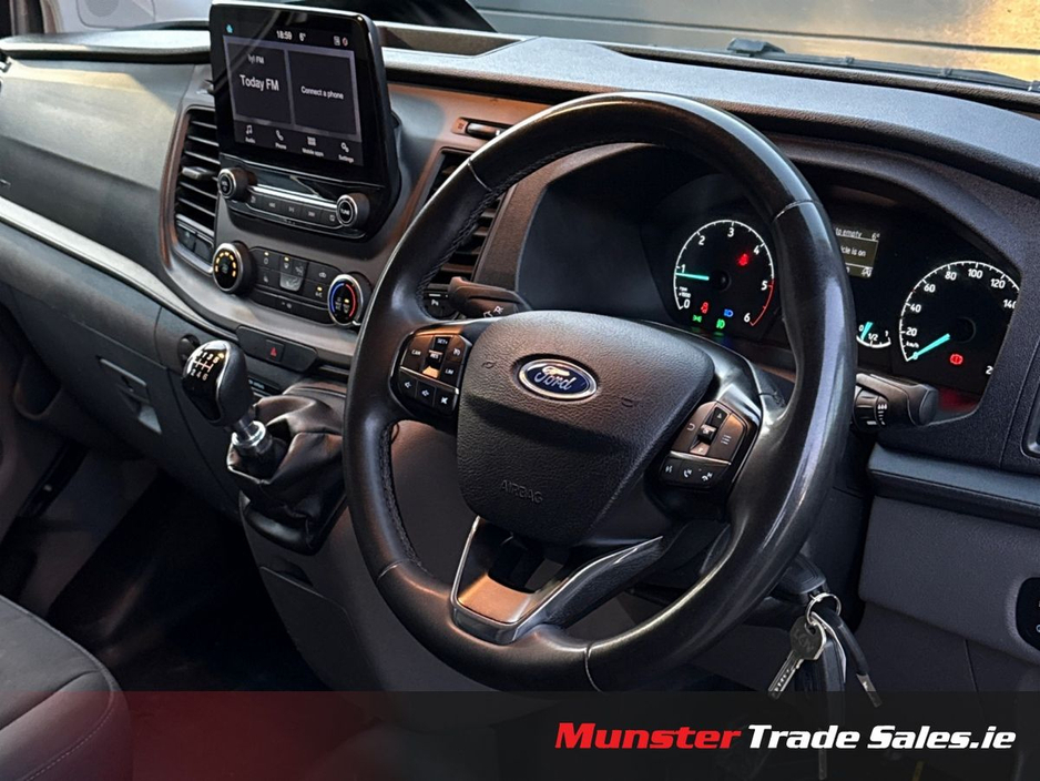 2023 Ford Transit Custom - image 9