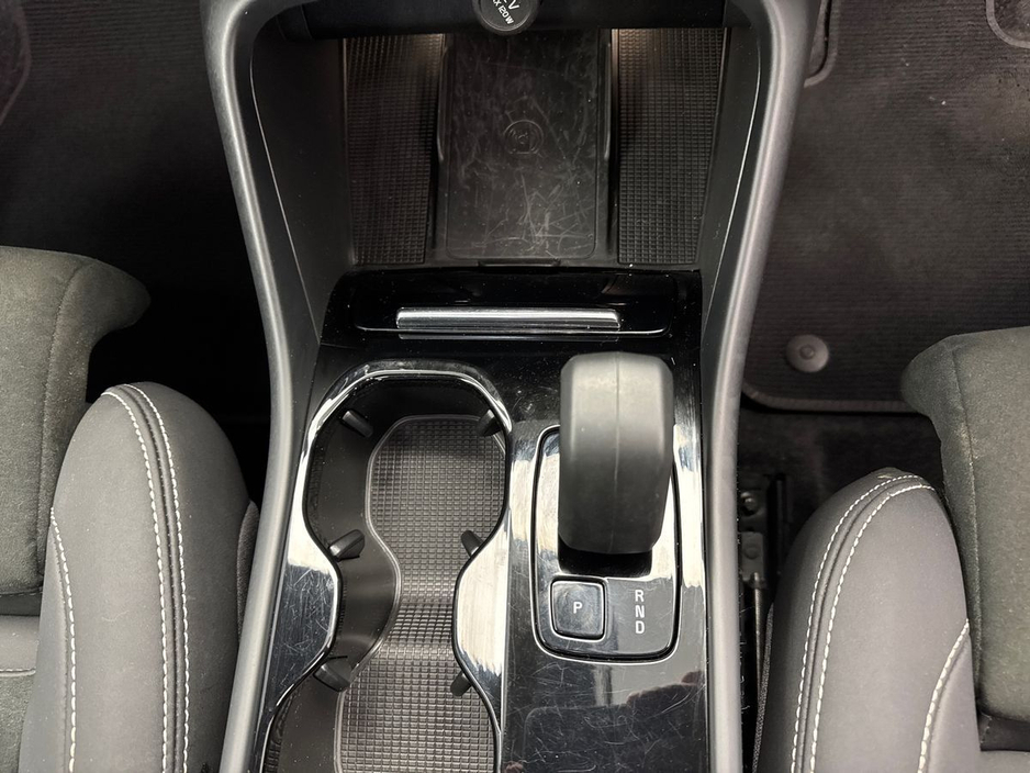 2023 Volvo XC40 - image 16