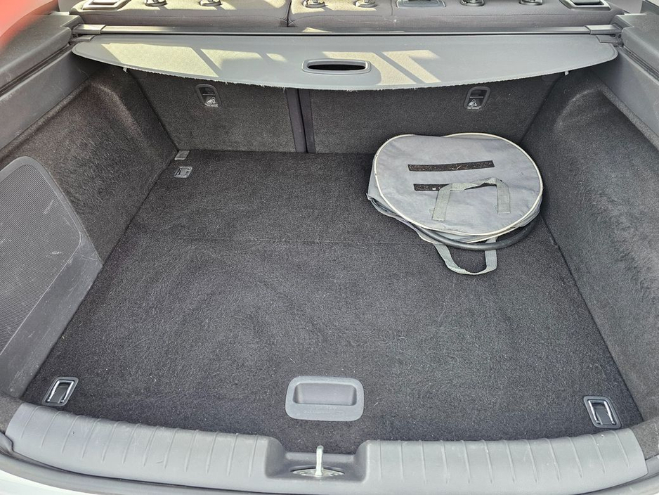 2018 Hyundai Ioniq FULL E V, 200 KM RANGE, FULL DEALER HISTORY, NEW NCT, FINANCE, WARRANTY, 5 STAR REVIEWS €9,995