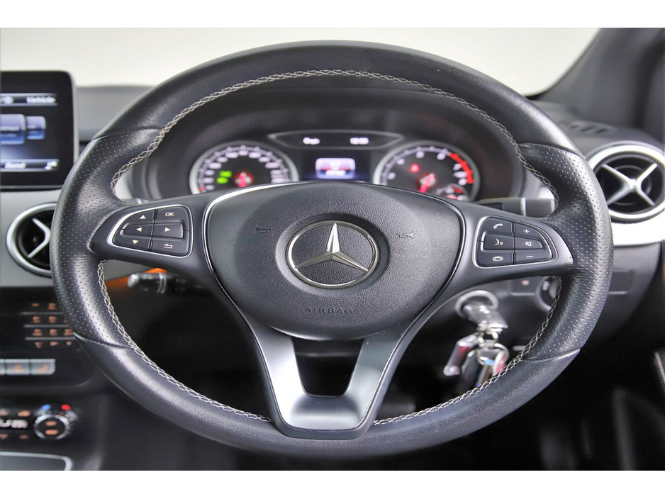 2018 Mercedes-Benz B Class B180 1.6 AMG STYLING*HALF LEATHER MEMORY SEATS*REVERSE CAM*PARK SENSORS* €21,880