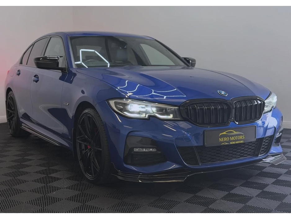 2021 BMW 3 Series - image 2