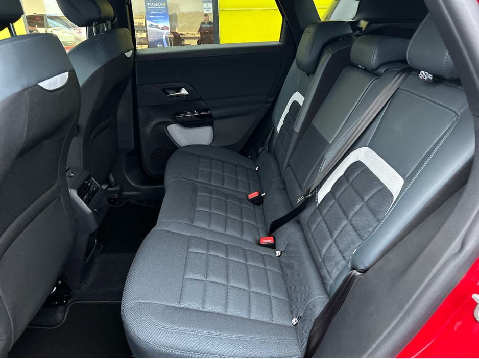 2026 Citroen C5 Aircross - image 11