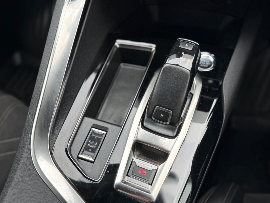 2021 Peugeot 3008 - image 27