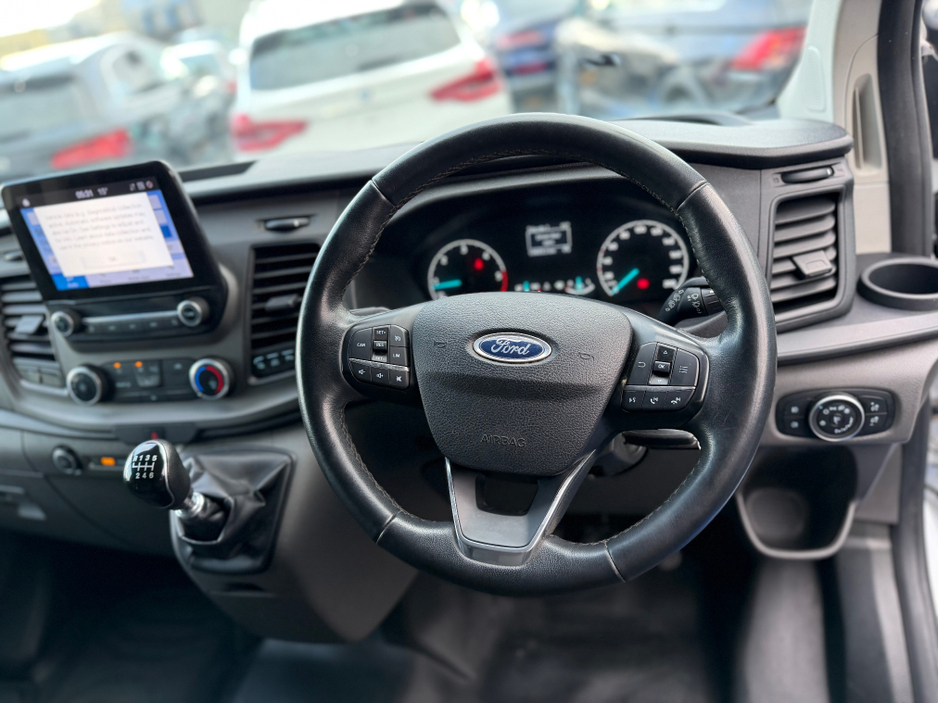 2021 Ford Transit Custom Kombi - image 19