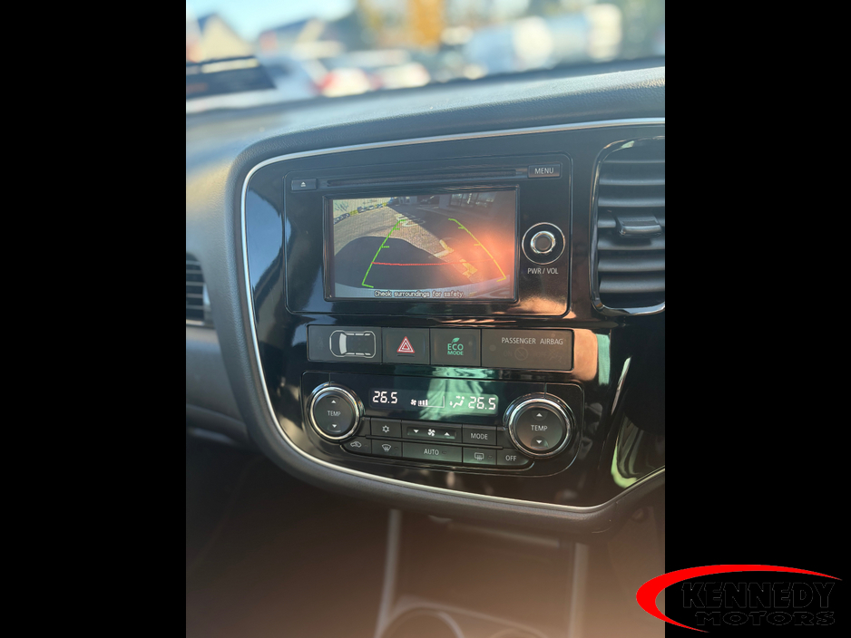 2016 Mitsubishi Outlander - image 7