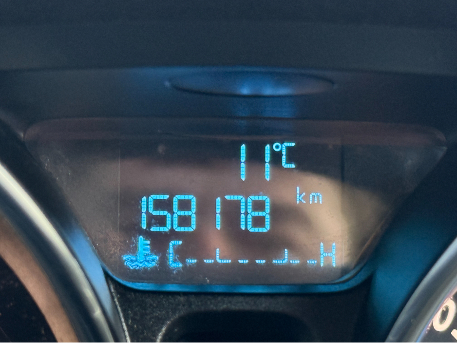 2015 Ford Fiesta - image 17