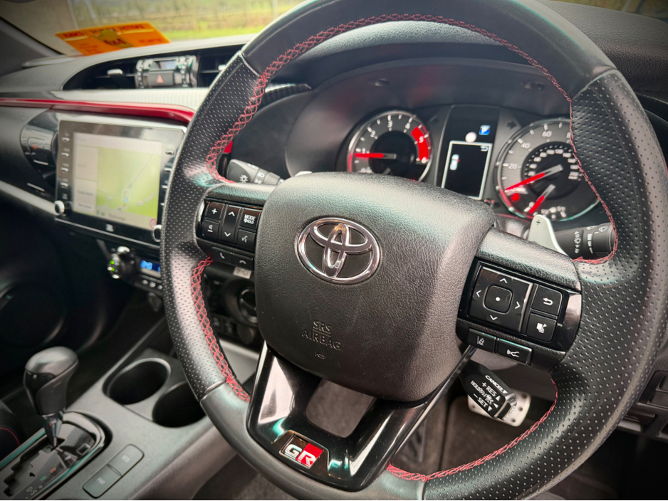 2023 Toyota Hilux - image 18