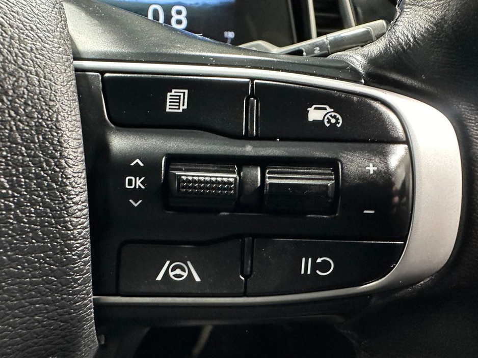 2025 Kia Sportage - image 18