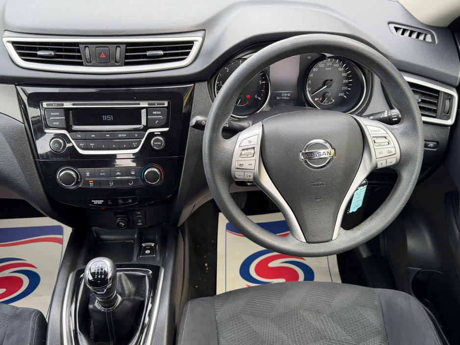 2017 Nissan X-Trail - image 11