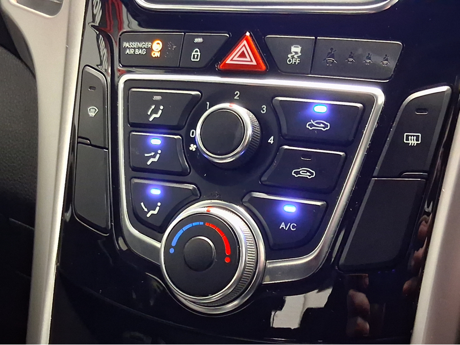 2016 Hyundai i30 1.6 DELUXE 5DR €9,888