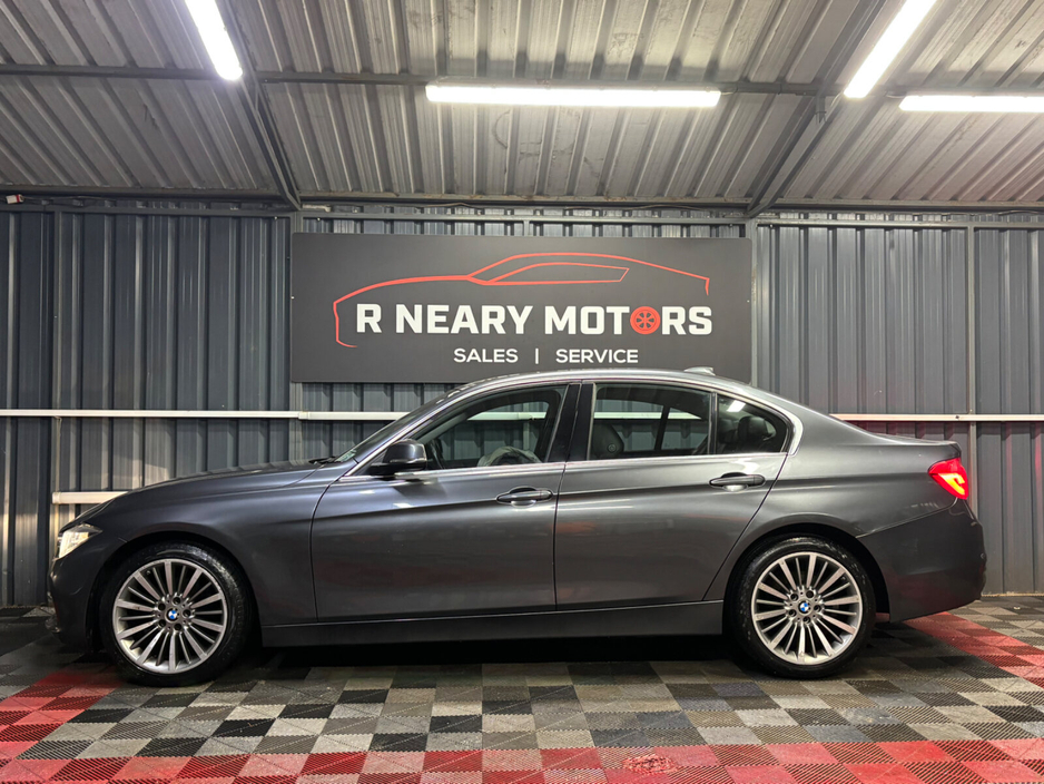 2017 BMW 3 Series - image 7