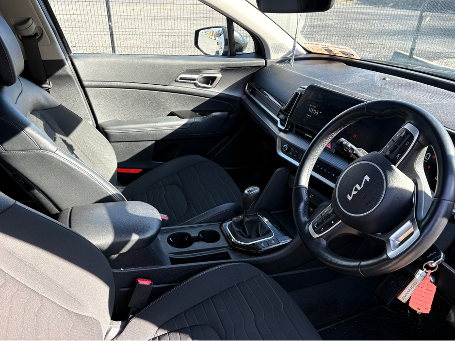 2023 Kia Sportage - image 10