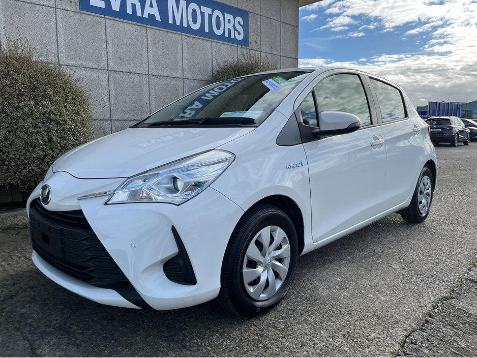 2019 Toyota Vitz - image 5