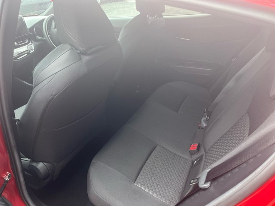 2023 Toyota C-HR - image 7