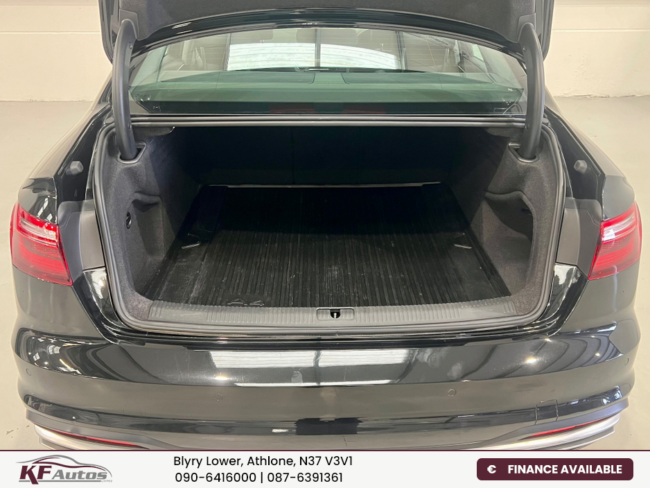 2022 Audi A4 - image 10