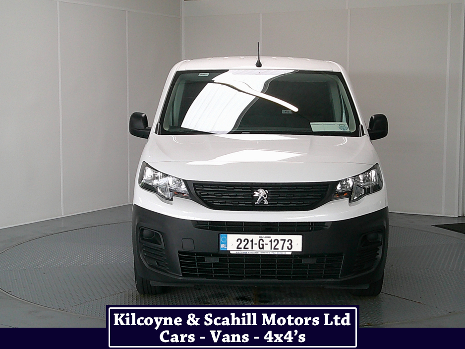 2022 Peugeot Partner - image 2