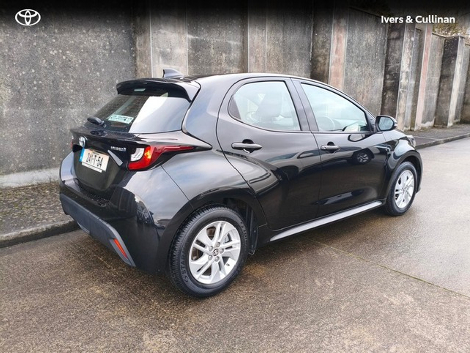 2024 Toyota Yaris YARIS 1.5 HYBRID LUNA
