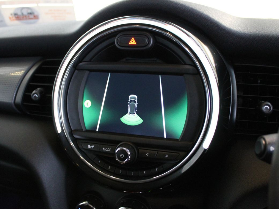 2020 MINI Cooper - image 17