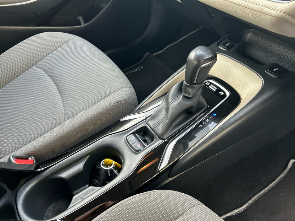 2022 Toyota Corolla HYBRID LUNA SPORT 4DR €21,950