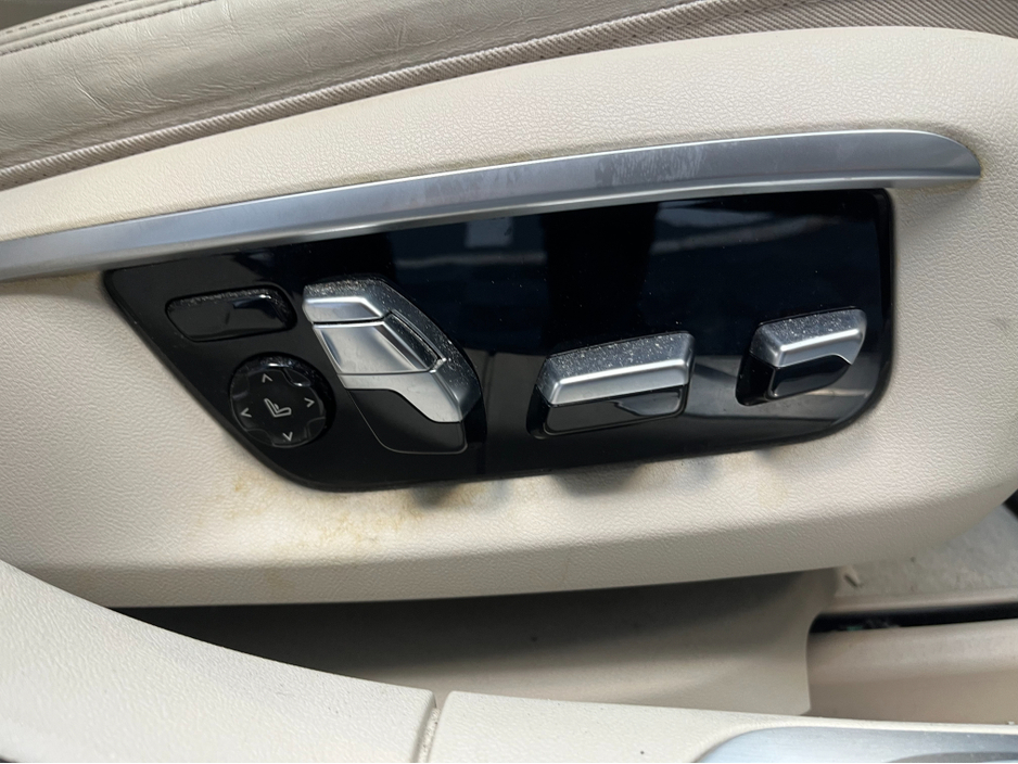 2016 BMW 7 Series €24950! 2016 BMW 7 SERIES AUTOMATIC 740E 2.0L HYBRID / 86K KMS / ADAPTIVE CRUISE CONTROL, HEATED & COOLED SEATS, REVERSE CAMERA & MORE €24,950