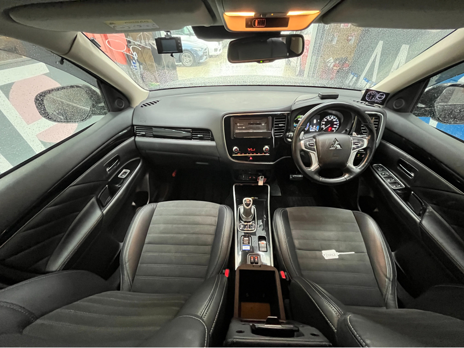 2020 Mitsubishi Outlander €23950! 2020 MITSUBISHI OUTLANDER PHEV G 2.4 AUTOMATIC / CRUISE CONTROL / 360° PARKING CAMERA / ELECTRIC HEATED SEATS / PADDLE SHIFTERS / HEATED STEERING WHEEL €23,950