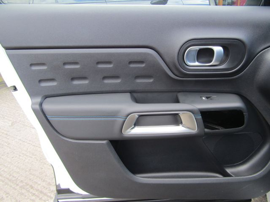 2023 Citroen C5 Aircross - image 23