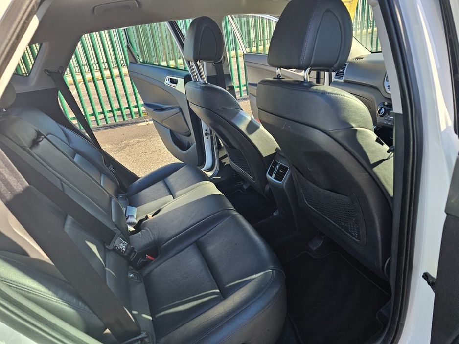 2016 Hyundai Tucson - image 14