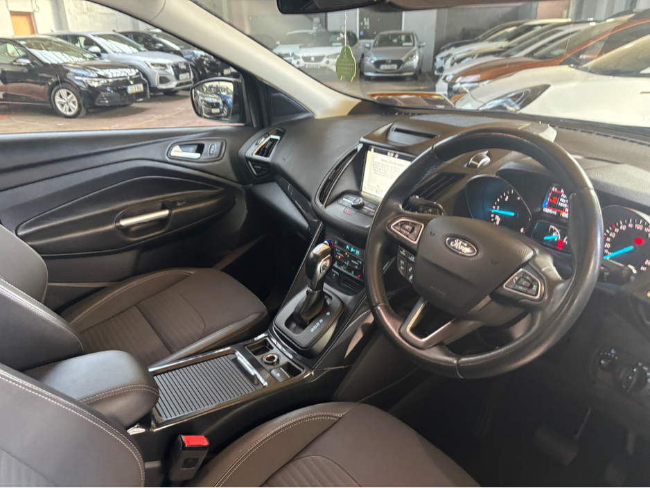 2019 Ford Kuga - image 6