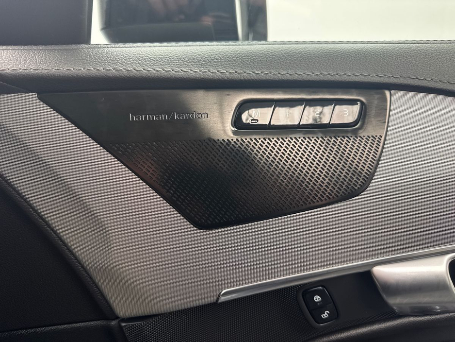 2024 Volvo XC90 - image 20