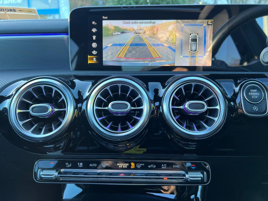 2019 Mercedes-Benz A Class A200d AMG-LINE PREMIUM PLUS // OPENING PAN ROOF // LEATHER HEATED SEATS // VIRTUAL COCKPIT €26,900