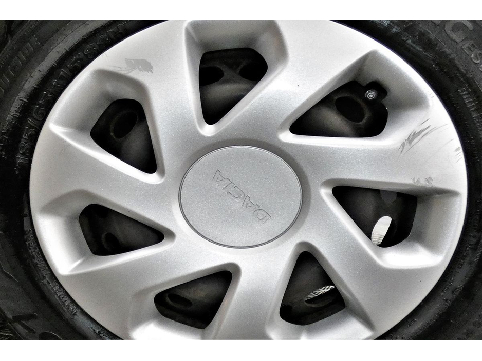 2018 Dacia Sandero - image 27