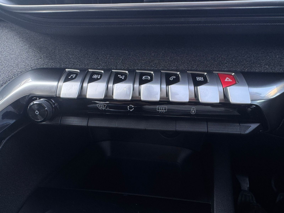 2018 Peugeot 3008 - image 22