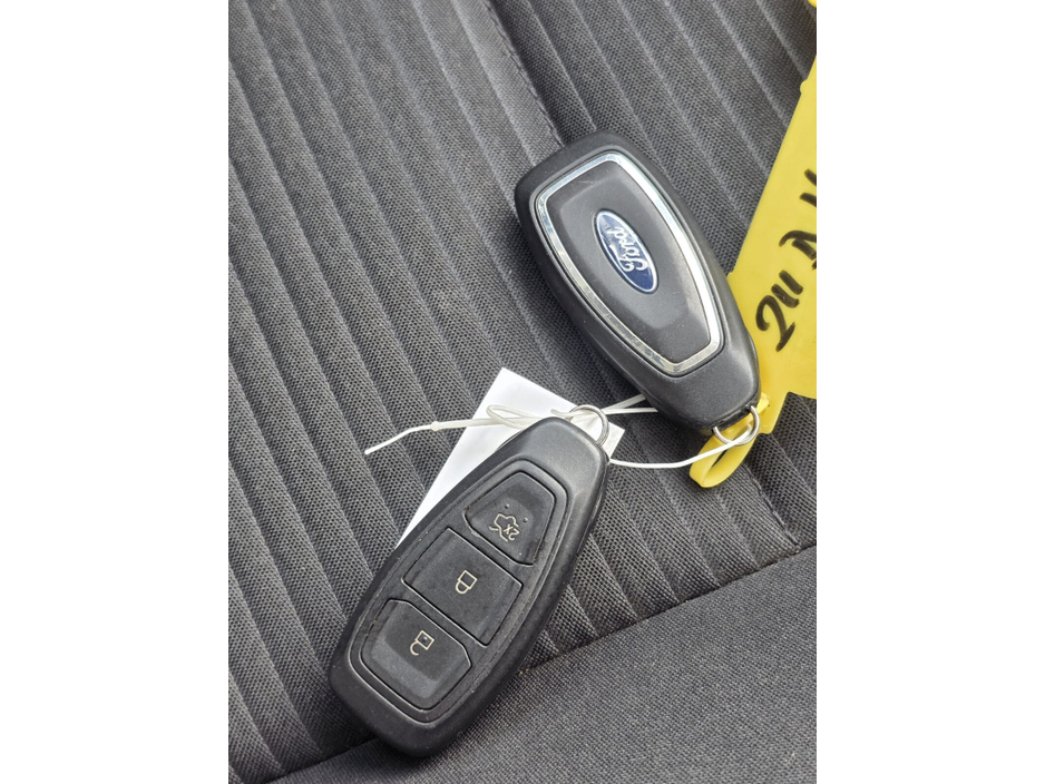 2021 Ford Focus - image 13