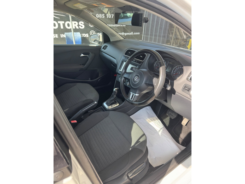 2013 Volkswagen Polo - image 7