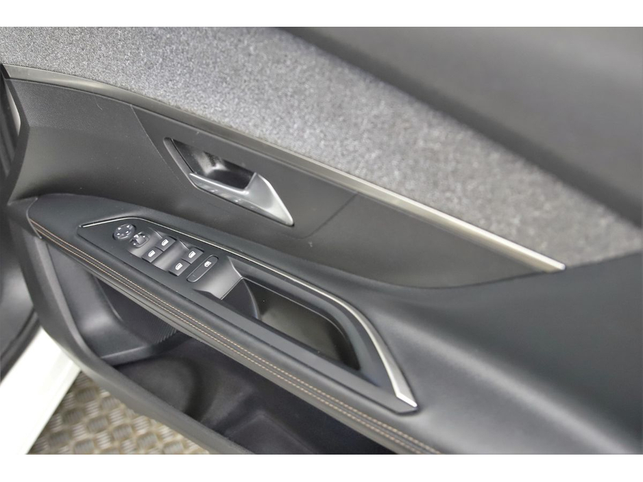 2019 Peugeot 5008 1.5HDI GT LINE BLUE