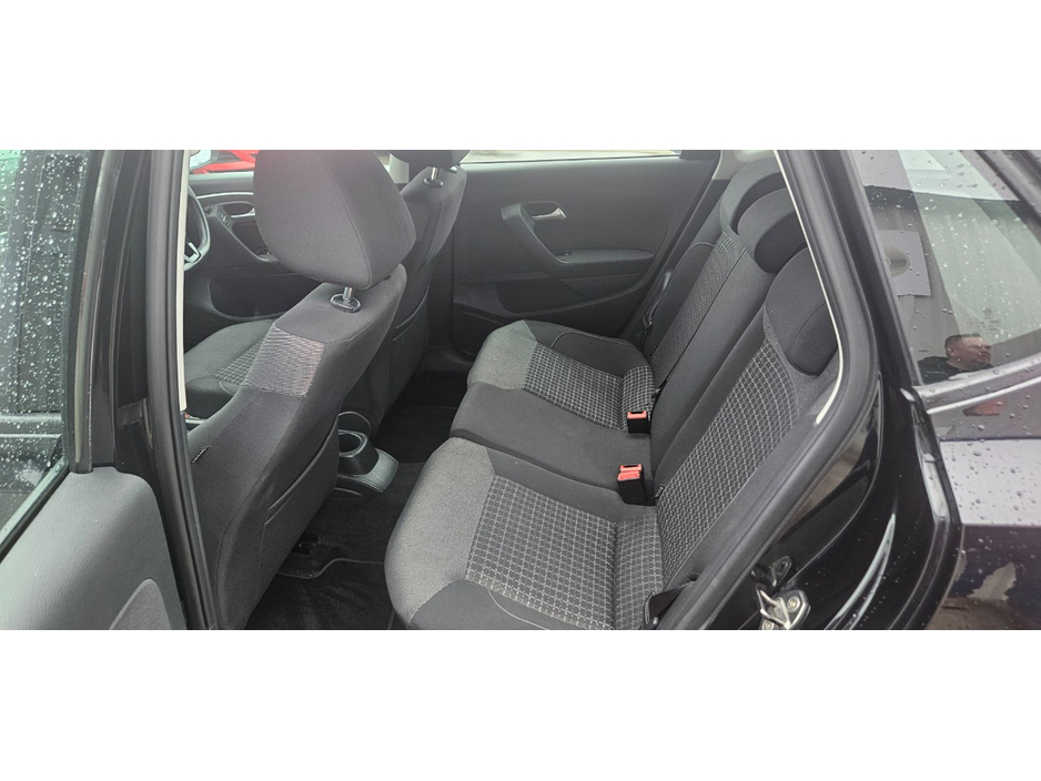 2016 Volkswagen Polo - image 26