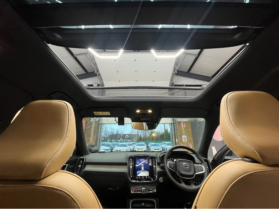 2020 Volvo XC40 €30950! 2020 VOLVO XC40 RECHARGE PLUG-IN HYBRID T5 1.5 AUTOMATIC / CRUISE CONTROL / 360° PARKING CAMERA / ELECTRIC MEMORY & HEATED SEATS / PANORAMIC SUNROOF / HEATED STEERING WHEEL / APPLE CARPLAY €30,950