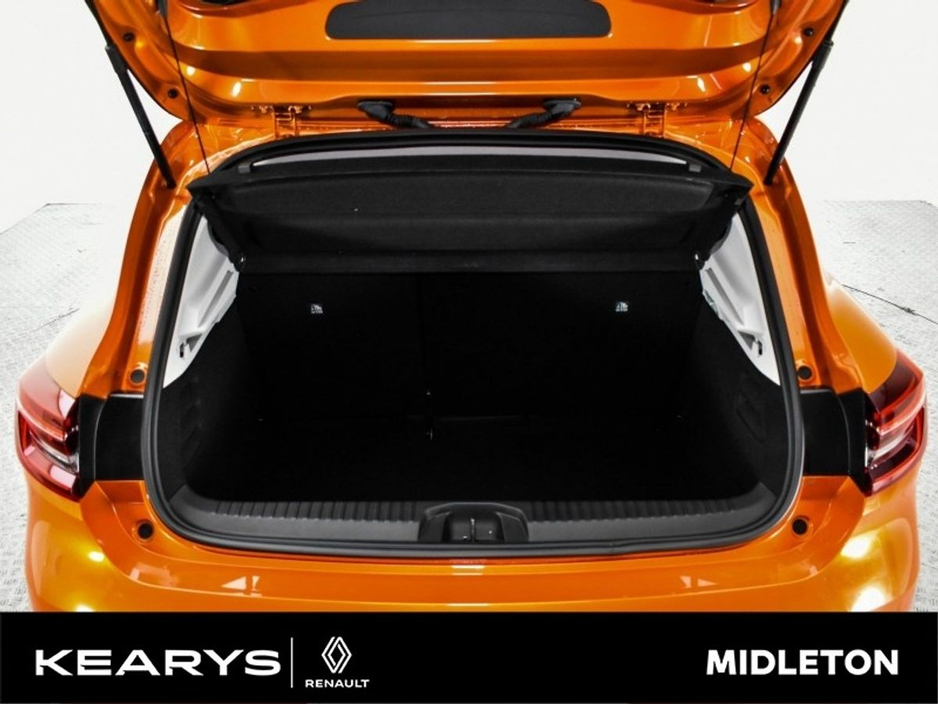 2021 Renault Clio - image 9