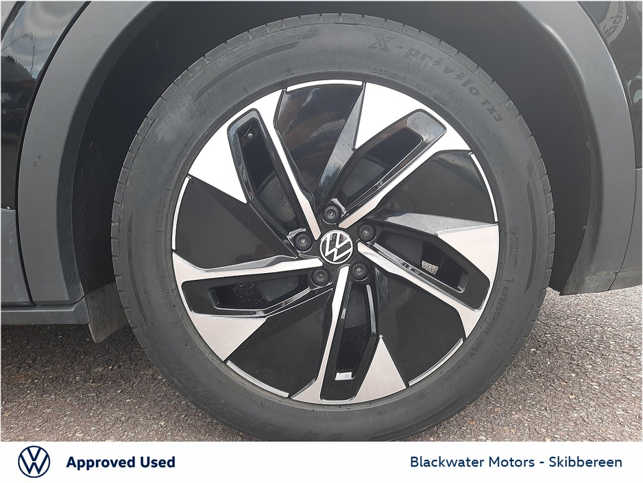 2023 Volkswagen ID.4 - image 9