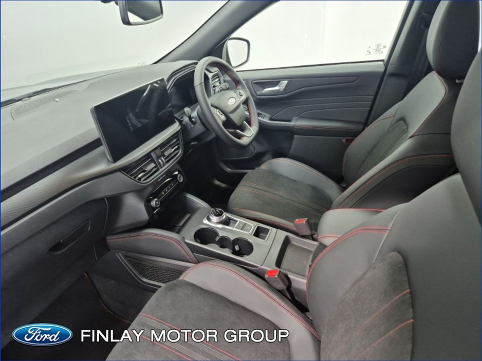 2026 Ford Kuga - image 4