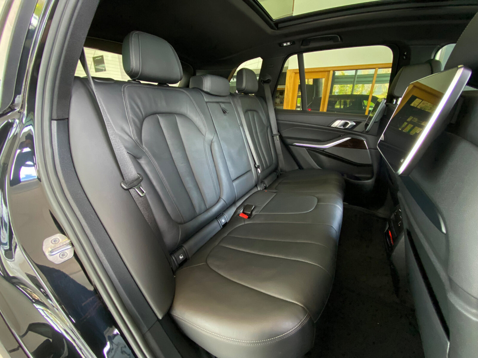 2021 BMW X5 xDrive45e M Sport €64,950