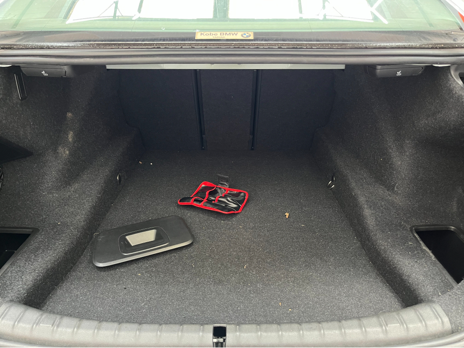 2017 BMW 5 Series - image 10