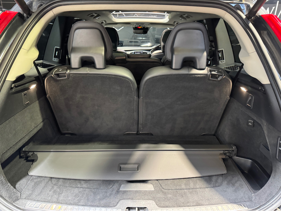 2019 Volvo XC90 2.0 T8 INSC PRO 390 AWD 5 5DR ONE OWNER VOLVO SERVICE HISTORY €44,900
